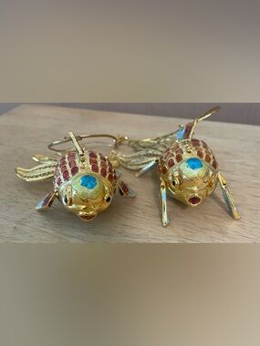 Vintage Chinese Enamel Pair of Koi Fish Gold Large Fan Tail Ornament Handmade